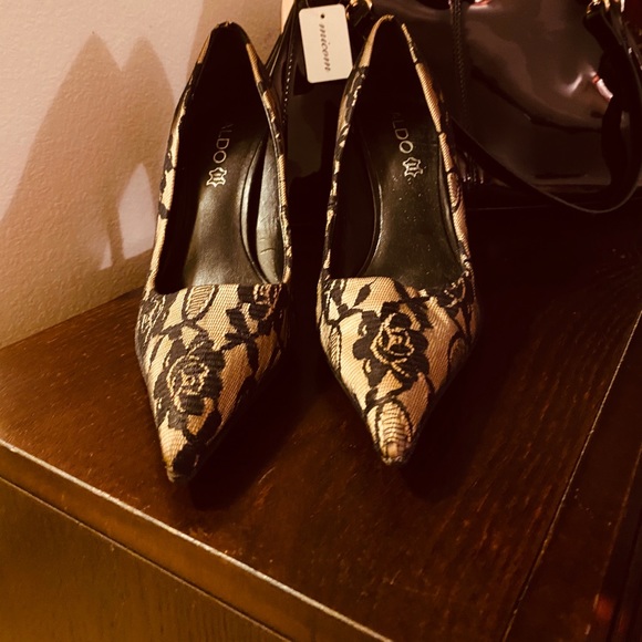 High Heel Lace Shoes - Picture 1 of 7